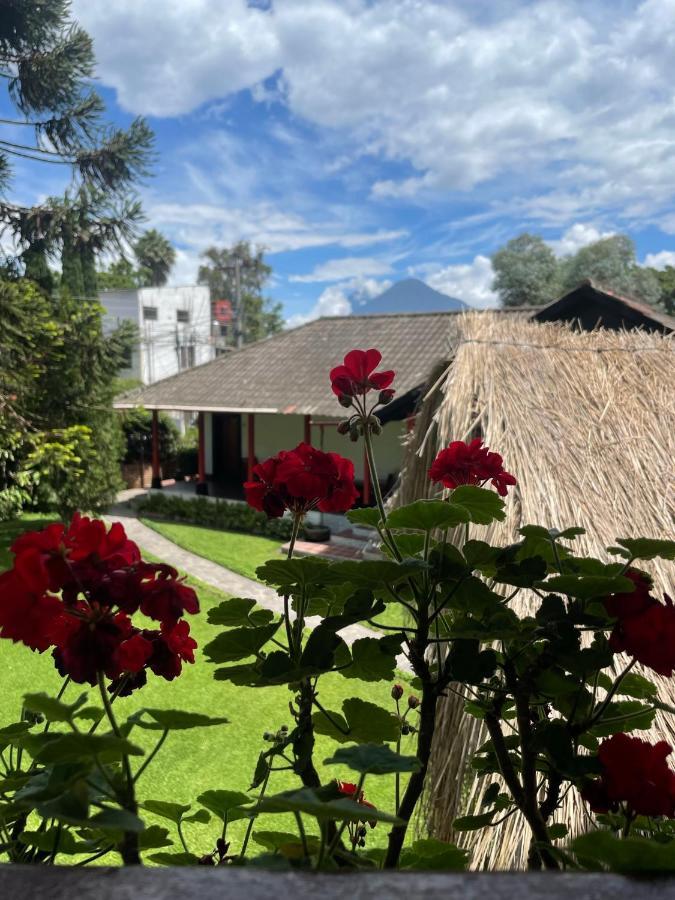 Hotel Rancho Grande Inn Panajachel Exterior photo